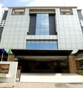 Park Plaza Hotel Коимбаторе Екстериор снимка